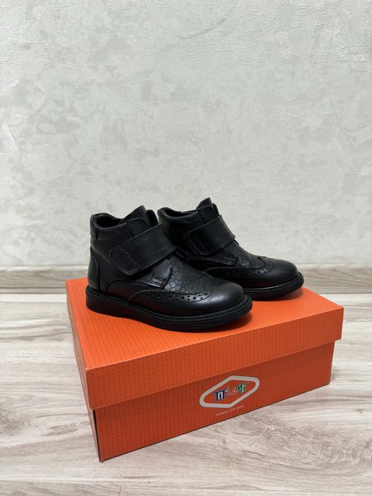 Продаются Турецкие осенне-весенние ботинки для мальчика.