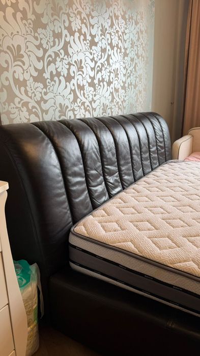 Кровать состояние хорошая