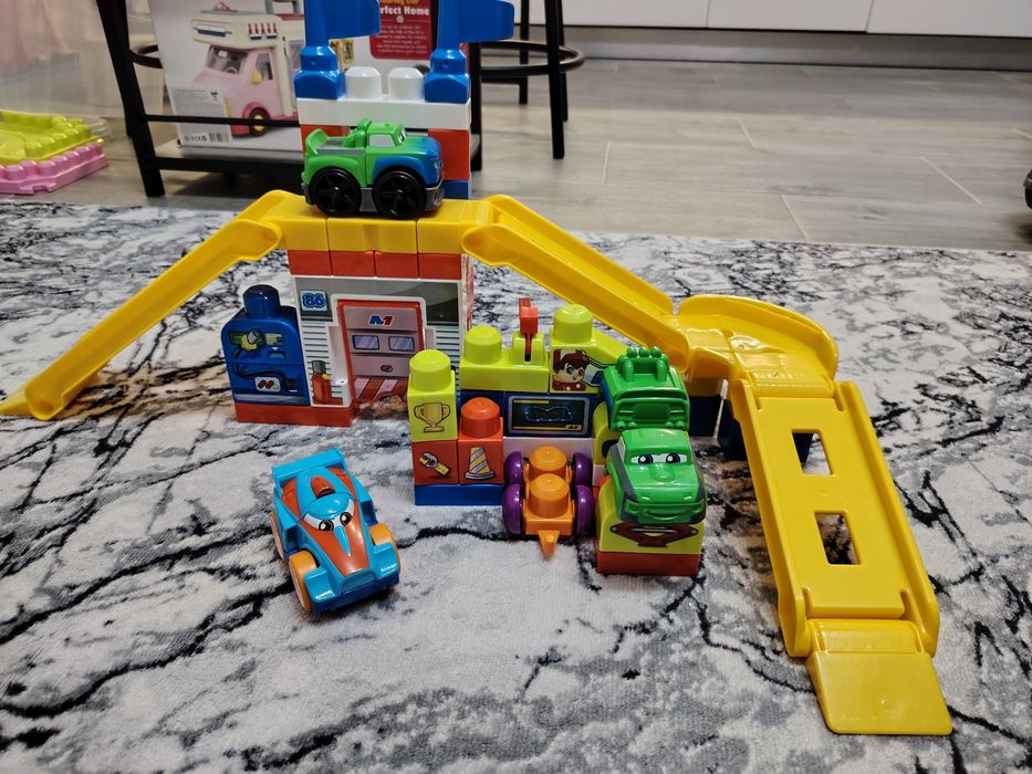 Конструктор  Fisher price и Mega bloks
