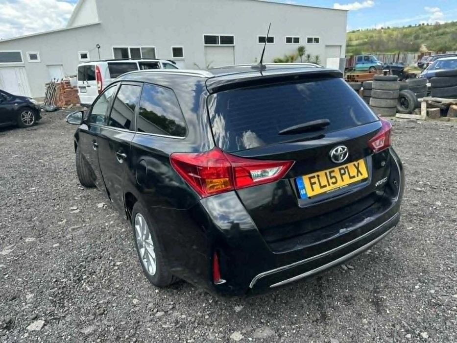 Toyota Auris 2014г 1.4 90 кс НА ЧАСТИ