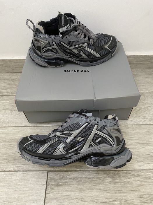 Balenciaga runner