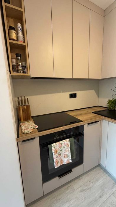 Мебели по поръчка