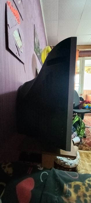 Телевизор SAMSUNG.