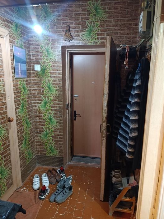 Срочная продажа! 2-ком квартира, 3/4 этаж, 43м², Бывшее общежитие