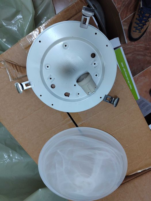 Осветителни тела- аплици по 10 лв.