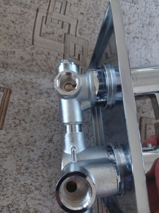 Sistem de dus incastrat cu termostat