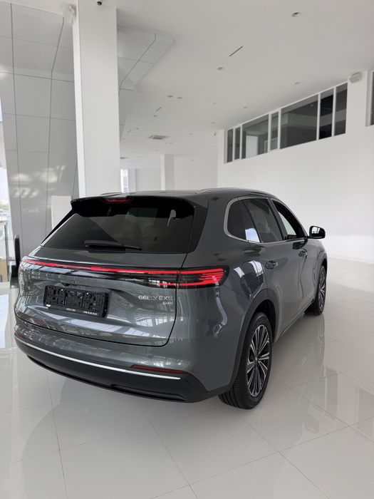 Geely EX5 EM-i.