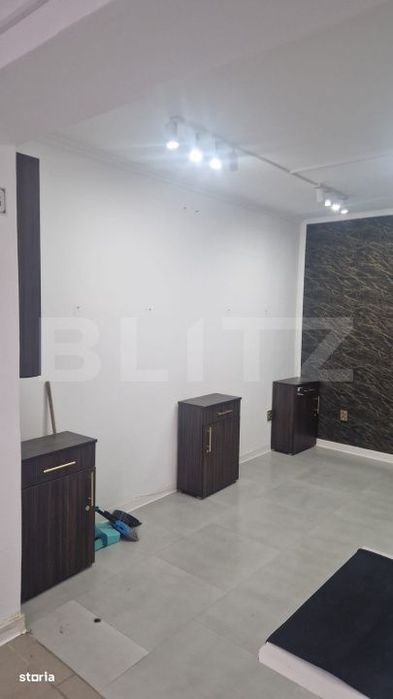 Spatiu comercial cu potential, 42 mp, parcare, zona Porii
