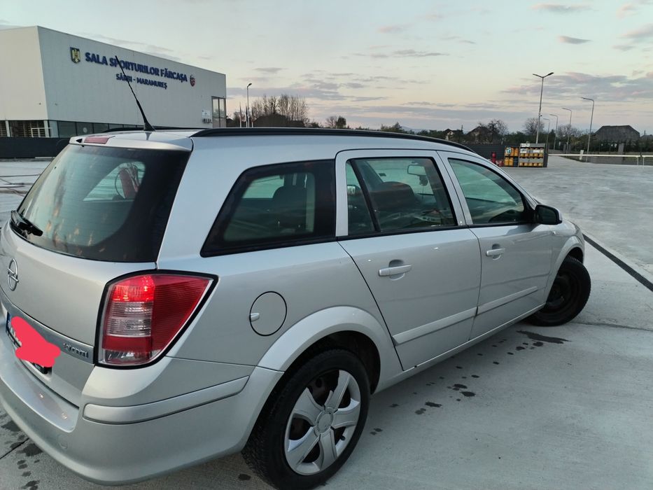 Vând Opel astra H