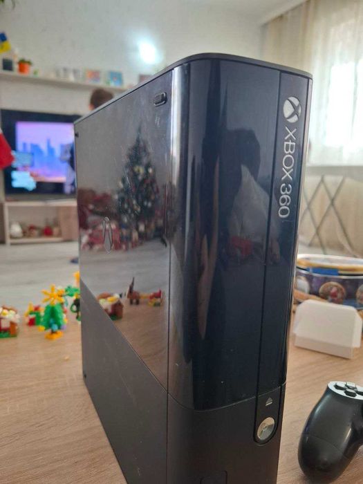 Xbox 360 E (USA)