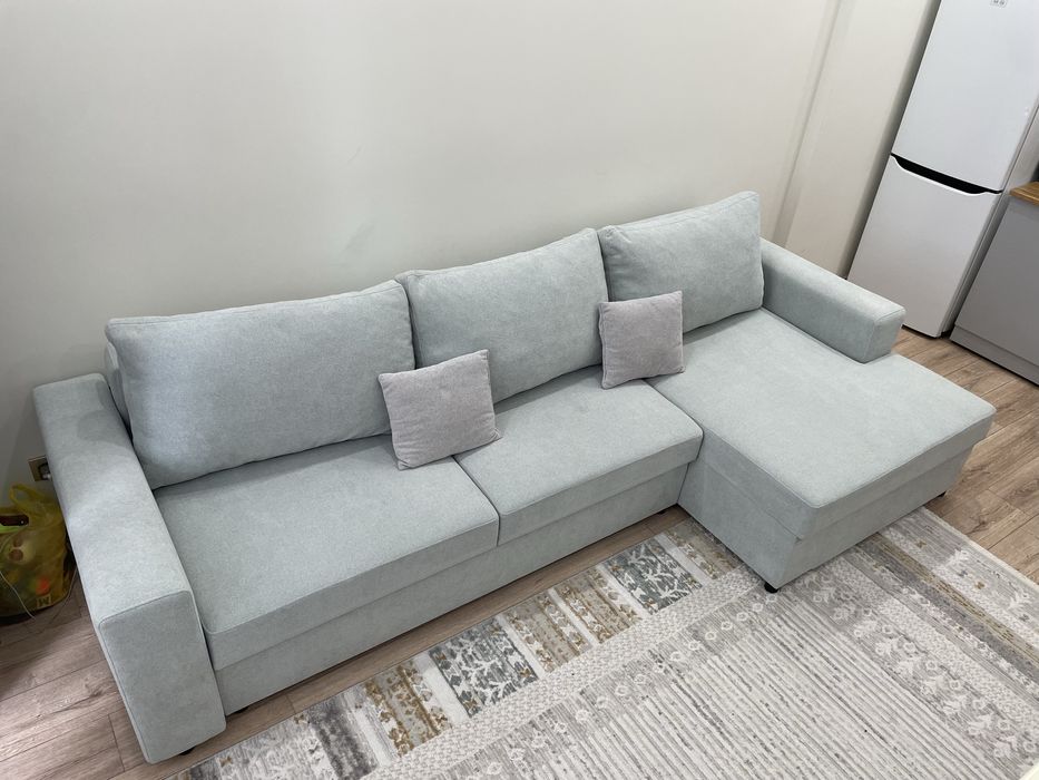 Диван в идеальном сост