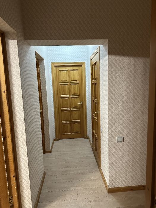 Продаётся 3 ком кв Ойбек ул Сайда Барака в центре города