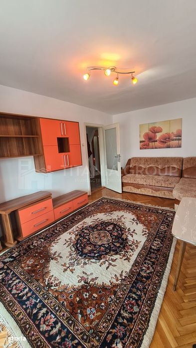 Apartament 3 camere, etaj intermediar, parcare, beci - Astra