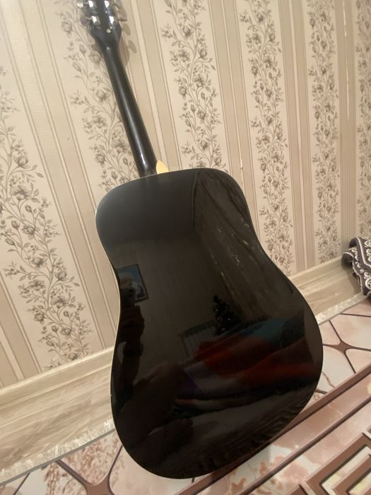 продам гитару в хорошем состояний