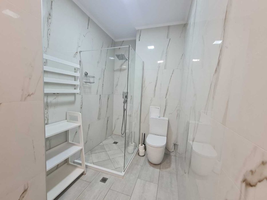 ”Мати” просторни студия до кк Св. Св. Константин и Елена