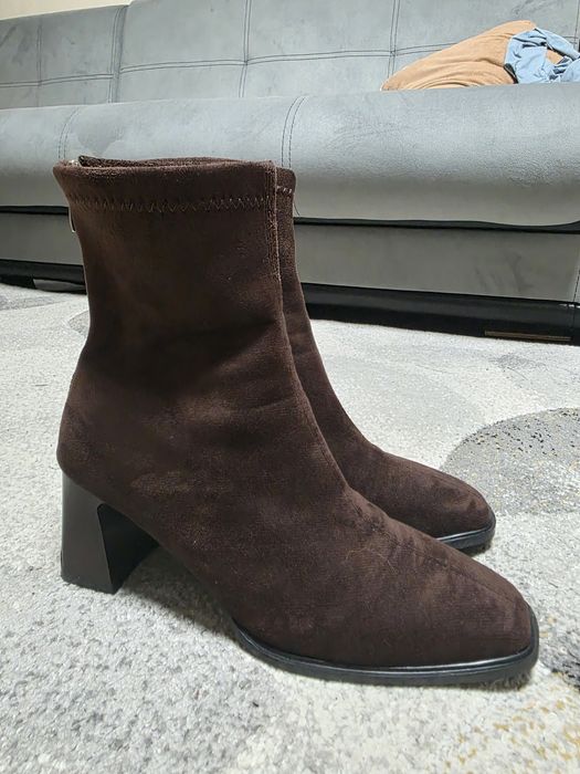Кафяви боти изкуствен велур 39 номер