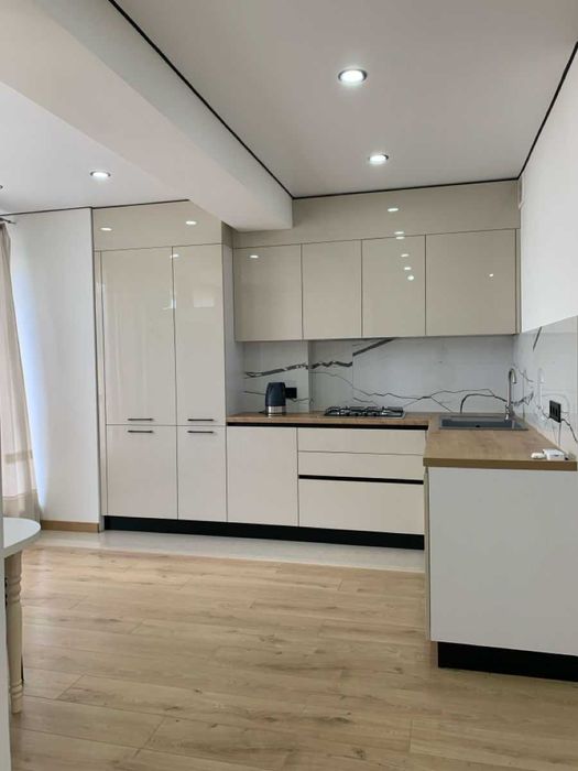 Дава се под наем Едностаен апартамент в София, Дианабад - 40 кв.м за 350 € - Снимка #2