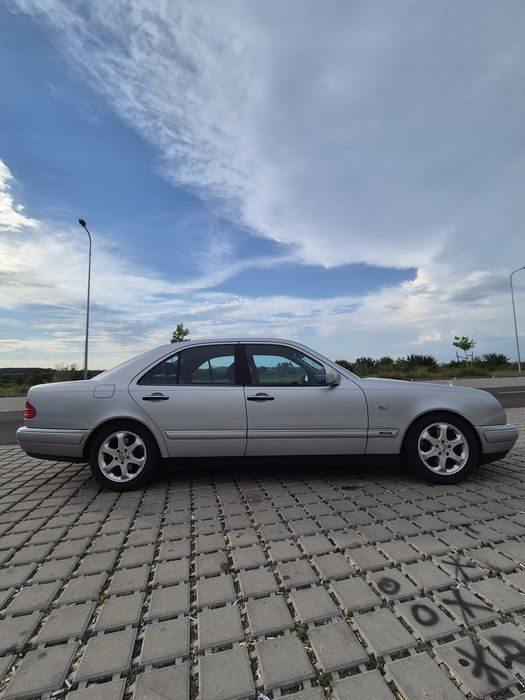 Mercedes Benz e200 kompressor