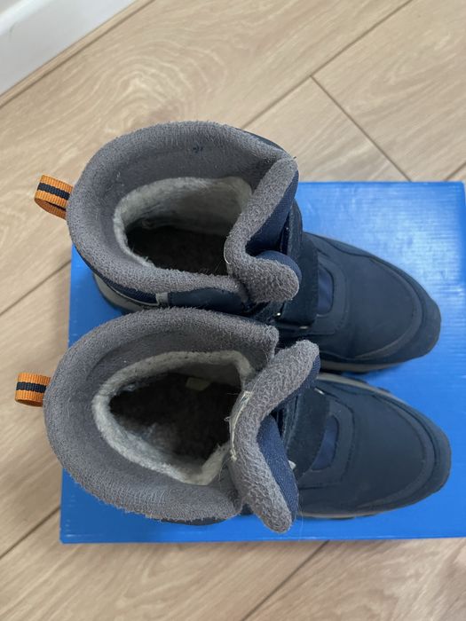 Продам детские сапоги