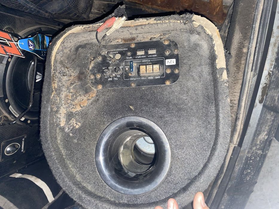 Продам сабвуфер в рабочем сост ваз запчасти