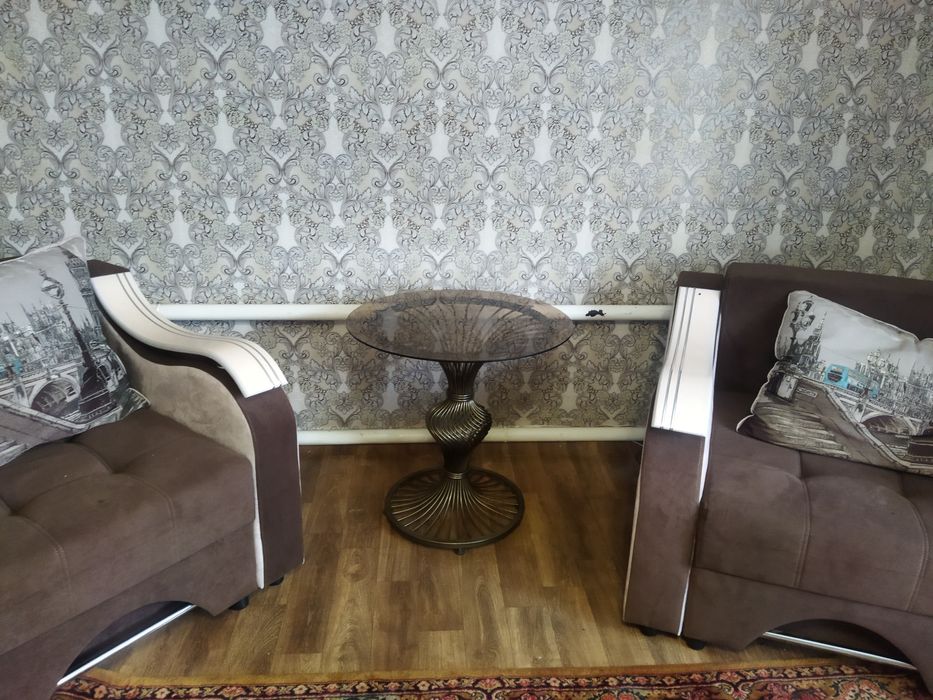 Журнальный столик