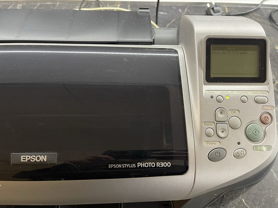 Фотопринтер Epson Stylus Photo R300