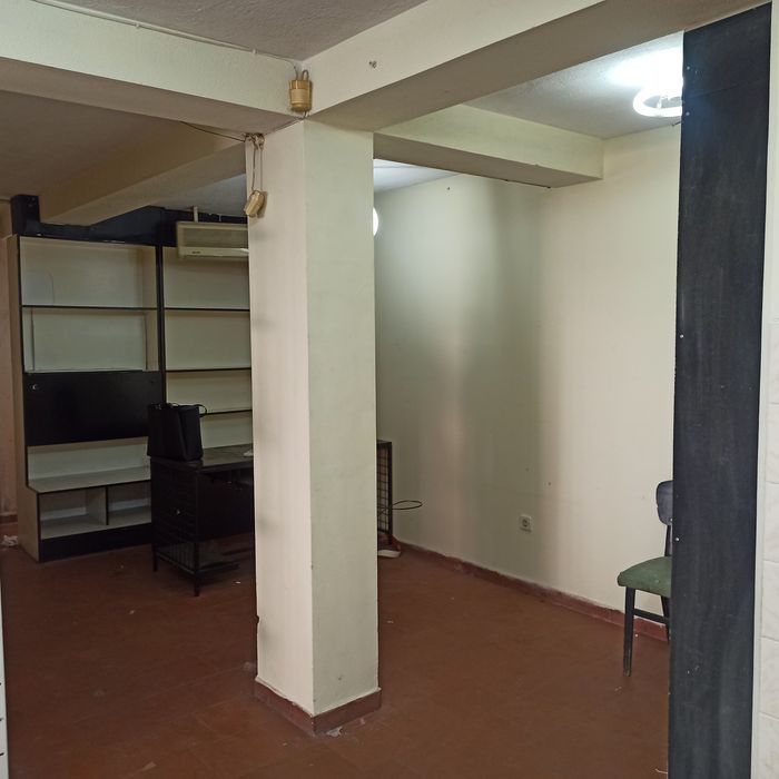 Помещение със статут магазин