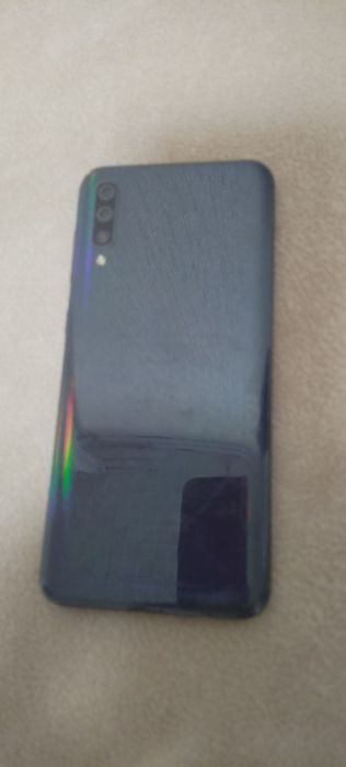 Самсунг А50 с коробкой