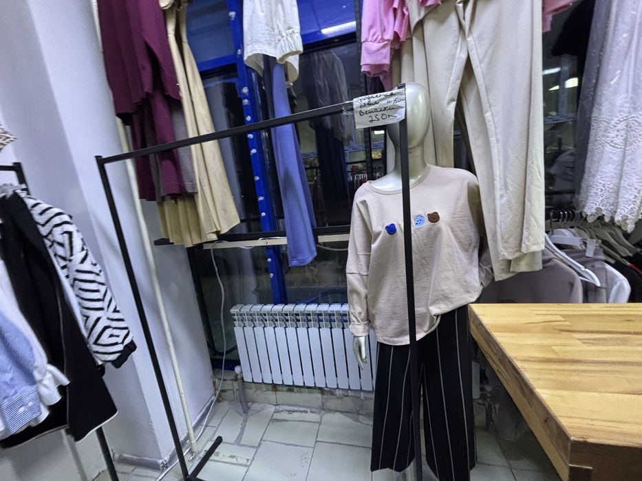 Реил стойка для одежды