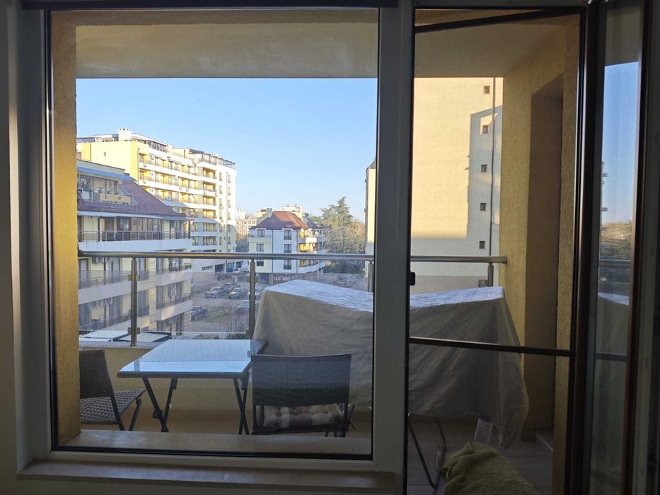 Двустаен апартамент под наем в комплекс "Фамилия", кв. Победа