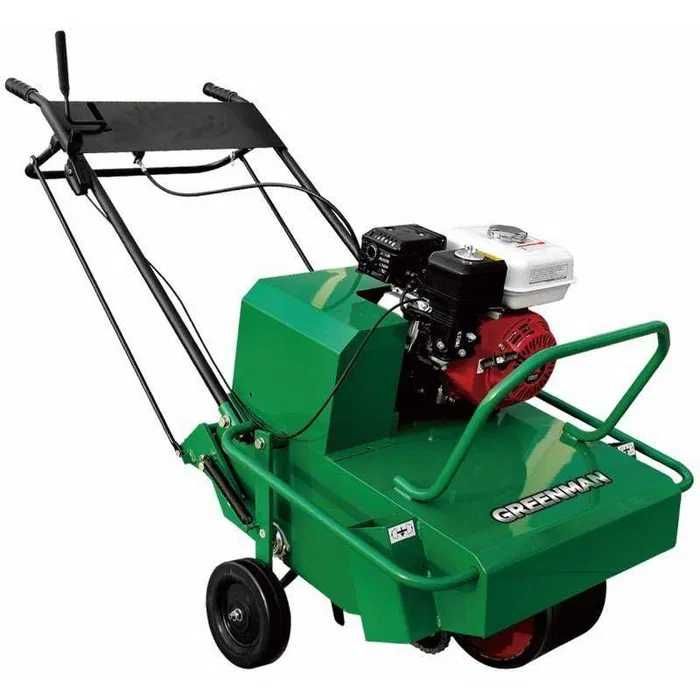 Aerator gazon cu carotare