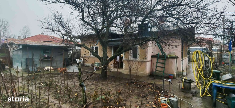 Teren de vânzare 1000 mp în Voluntari, casa renovabila, acces asfaltat