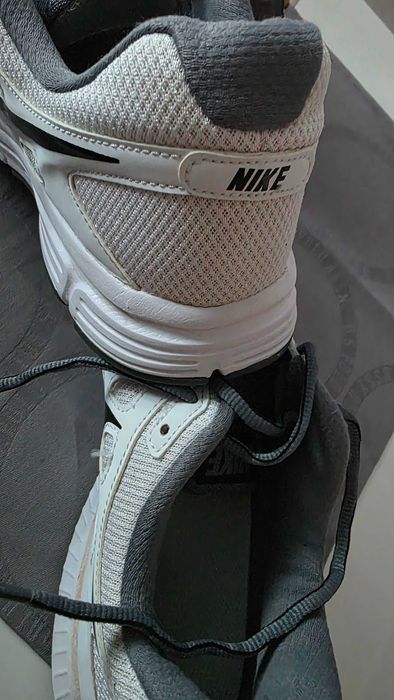 Оригинални маратонки Nike