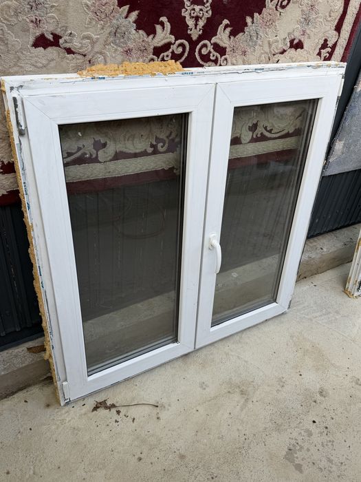 Vand 2 geamuri de termopan cu tripla dschidere