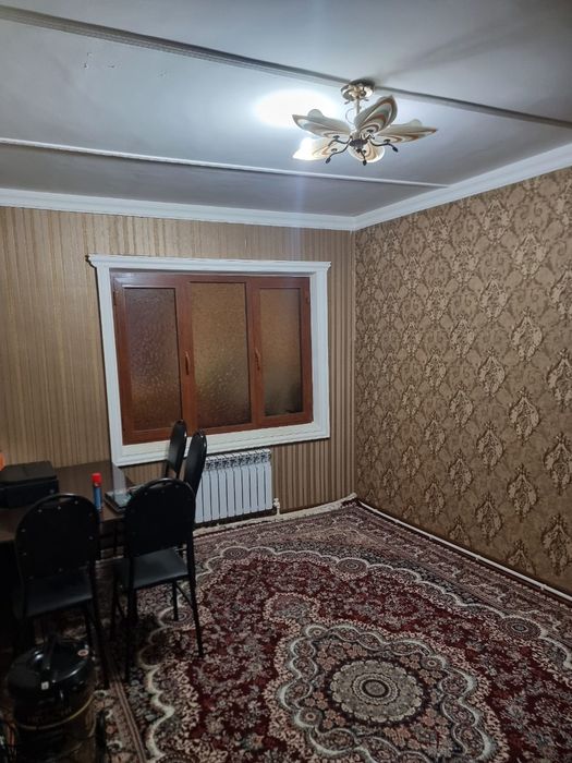 2 etaj 2 xonalik uy sotiladi