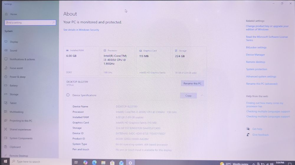 Laptop Asus R752LAV 17" I3-4030u, 6GB, SSD 256, W10 stare buna tehnica si estetica !