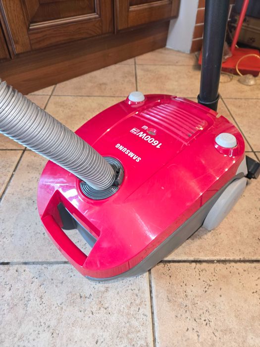 прахосмукачка Samsung 1600w