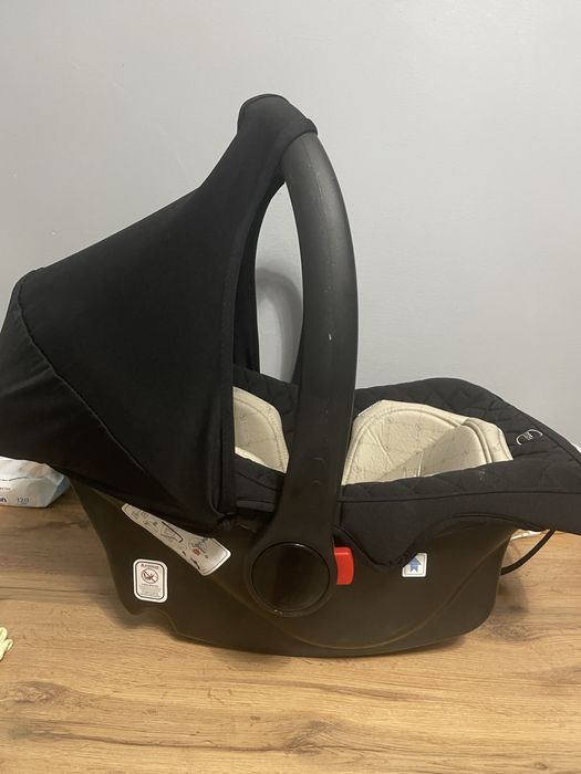 Продам автолюльку 0+