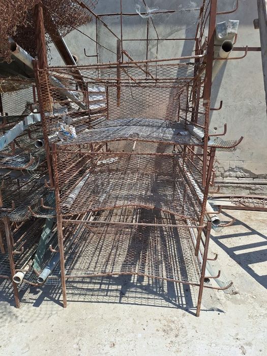 Tovuq kataklari sotiladi