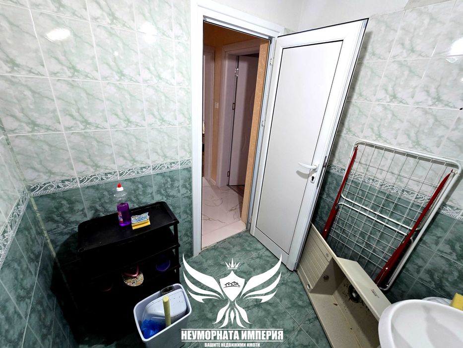 Продавам тристаен апартамент 2ет 120кв в Асеновград, широк център