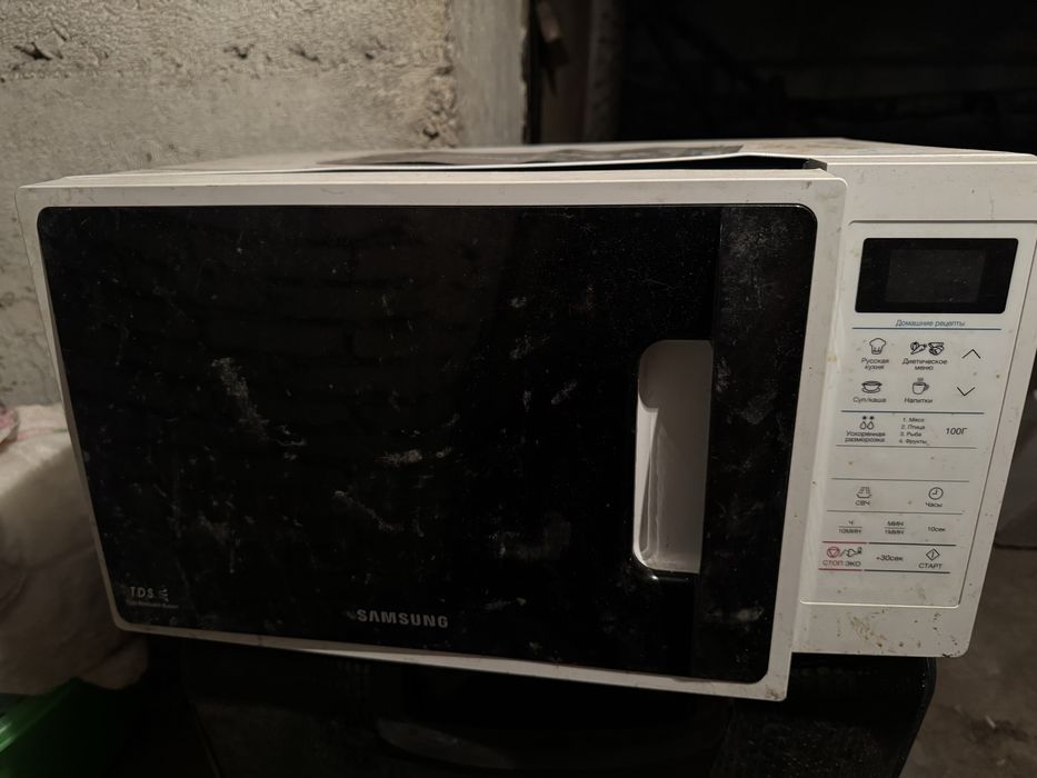 Микроволновка на запчасти или для ремонта