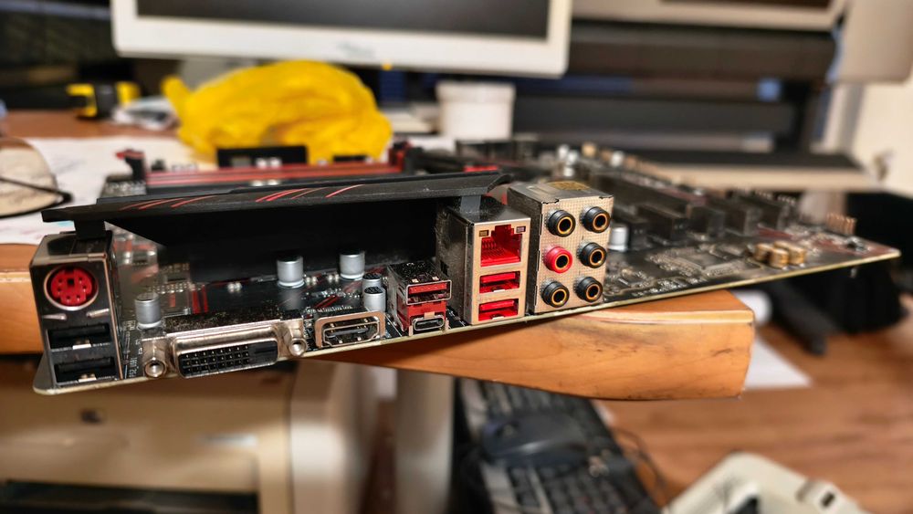 дъно MSI Z390 GAMING PLUS 100 евро