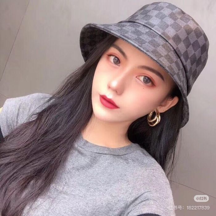 Дамски.красиви Шапки