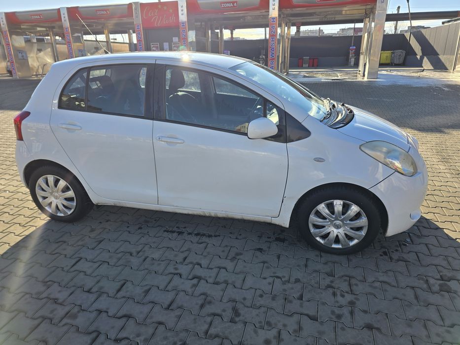 Yaris  toyota  unic propietar