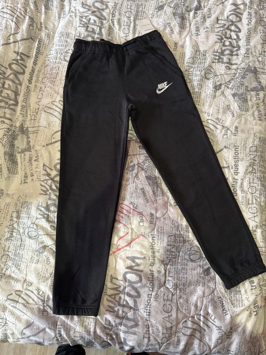 Долнище Nike-137/147см-М размер-НОВО!