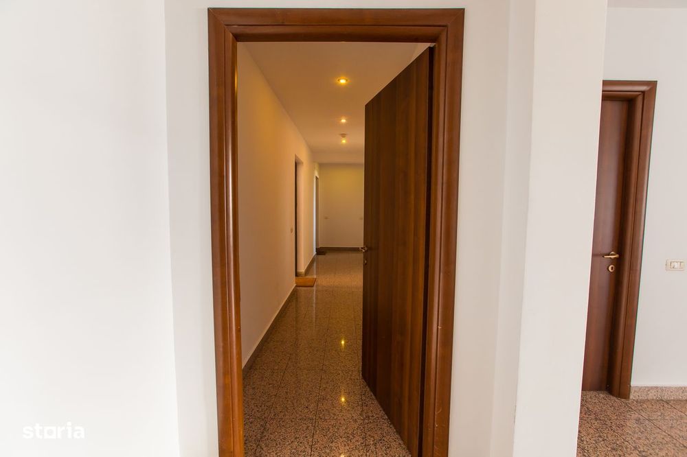 Apartament cu balcon și terasă, 2 camere în Vatra Noua