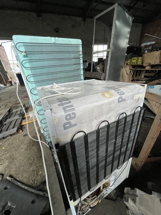 Хладилник за вграждане Constructa