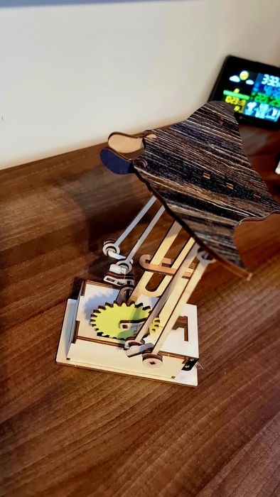 Pisică Bionica electrică