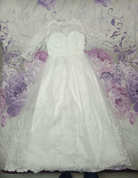 Чисто нова булченска рокля с ръкав