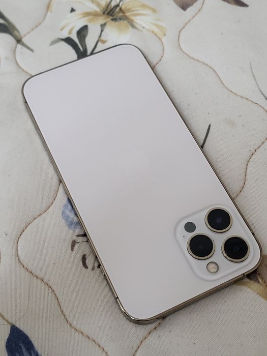 Продам Iphone 12 pro max